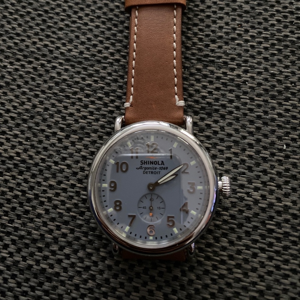 Shinola watch run well 42